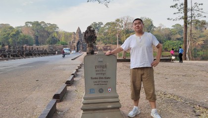 吴哥古迹：走进通王城南门（Tonle Om Gate）