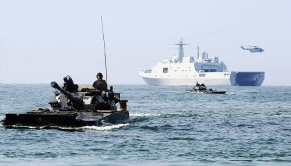 五角大楼：美国和盟国打击胡塞武装的八个地下据点