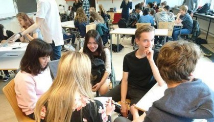 清明代客祭扫猛招迭出：费用200元-1000元不等，全程直播可以代哭