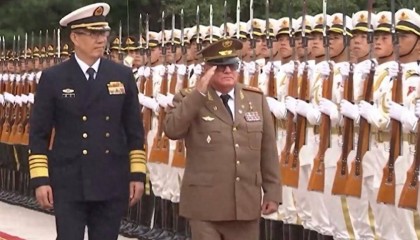 刚刚警告完美国，董军防长接见了美国劲敌，准备联手开展一项重大行动