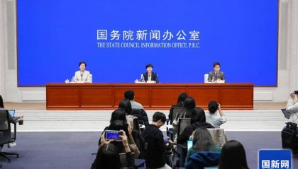 外汇局解析：出口多因素影响，人民币汇率变动温和作用于进出口