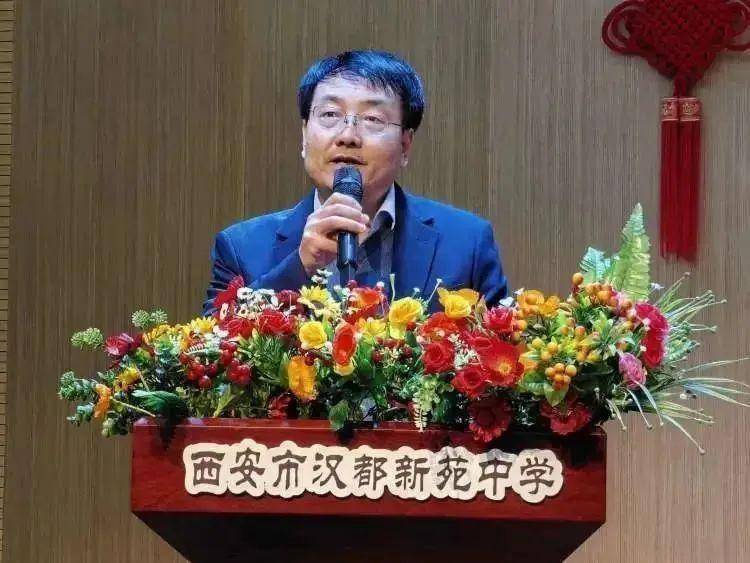 西航二中教育集团汉都新苑中学校区 举行初2024届一模表彰暨中考倒计时百天誓师大会