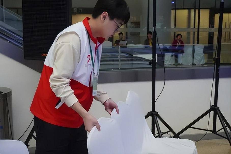 40个国家代表参会！广外110人参与这场世界论坛，提供翻译服务！