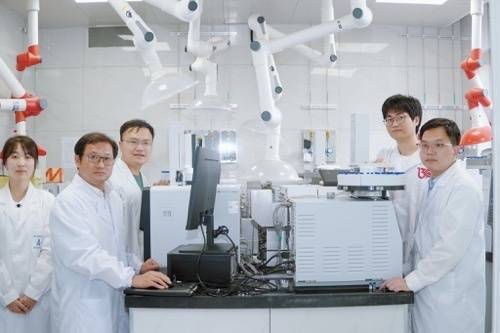 我科研团队首创程序化交流电合成新技术