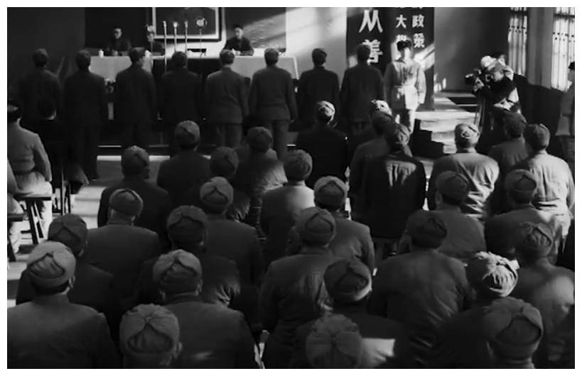 1948年王耀武被捕,家中除2辆拖拉机无余财,陈毅好奇为何藏拖拉机