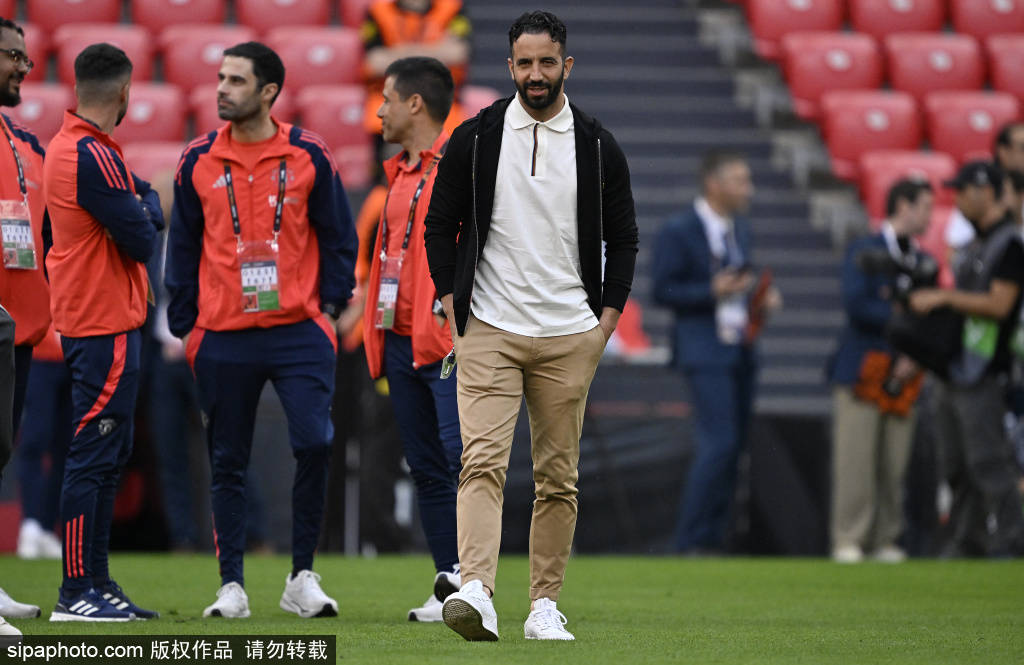 曼联盯上“神奇教头”以取代阿莫林,他亦是曼城的头号目标