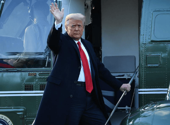 中美没谈妥？董军防长警告不到48小时，美国通过重要法案，援台预算上调至10亿美元