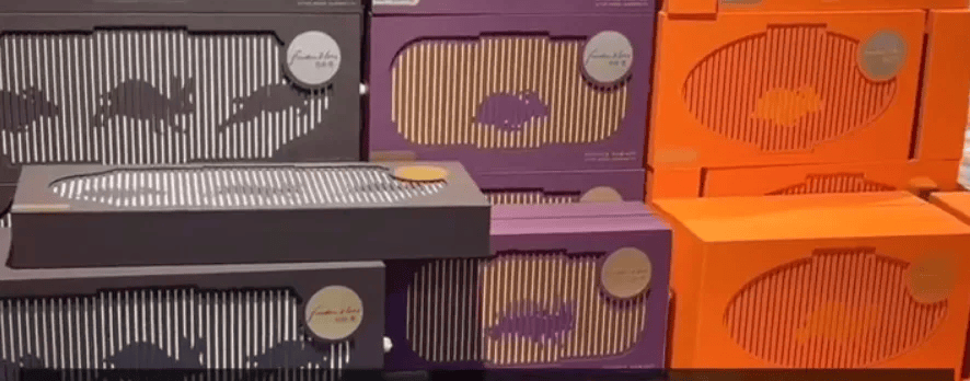 胖东来自营月饼包装设计费花了1000万?门店回应:确实花了这个价钱,售价97元至350元/盒