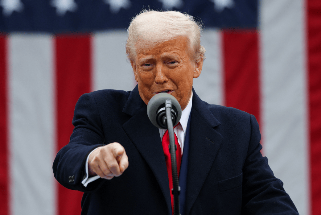 联大会议上，特朗普又闹出意外，但闭口不提中国，王毅外长的劝告起作用了 ？