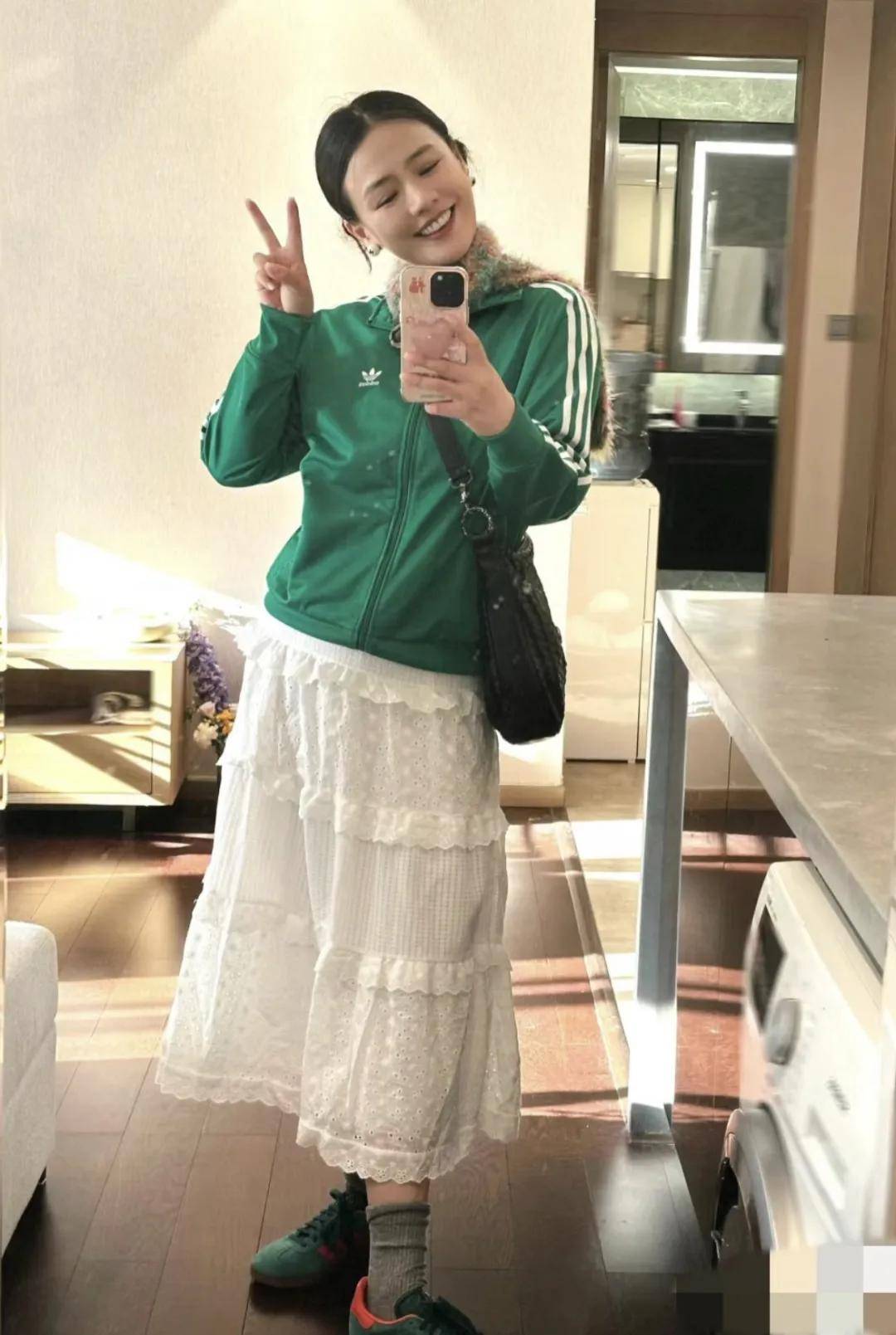 马思纯《花少7》穿搭好圈粉,简直是入秋穿衣模板!