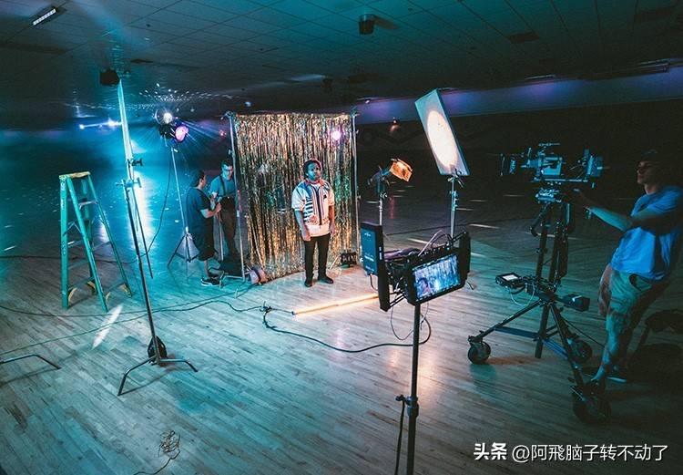 逐梦影视圈:新手从零基础到入行,快速入门的修炼秘籍
