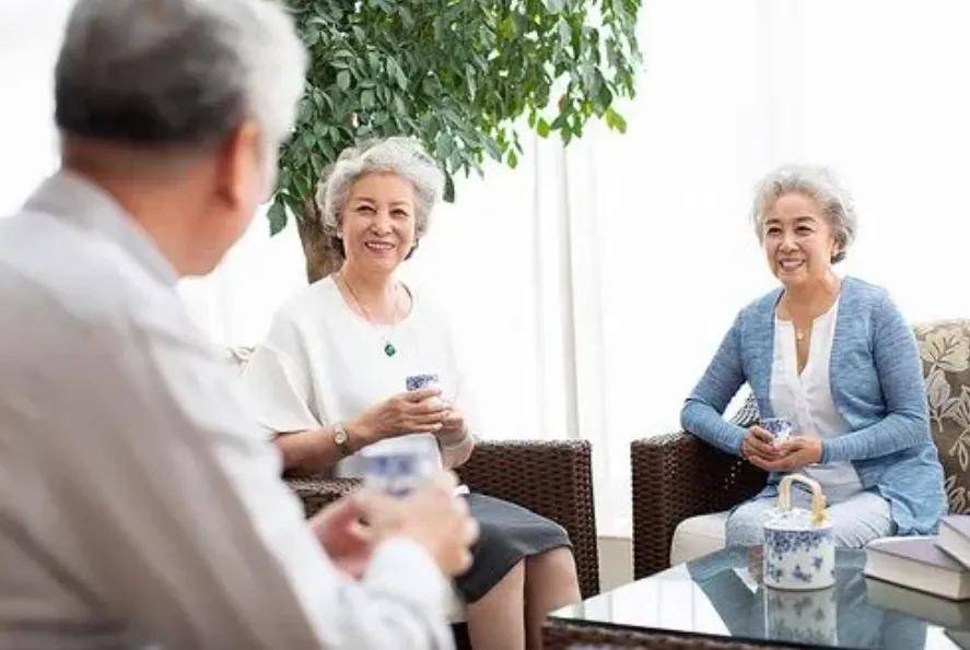 西安甲康甲状腺研究院科普:服用优甲乐时可以喝咖啡、酒和茶吗?